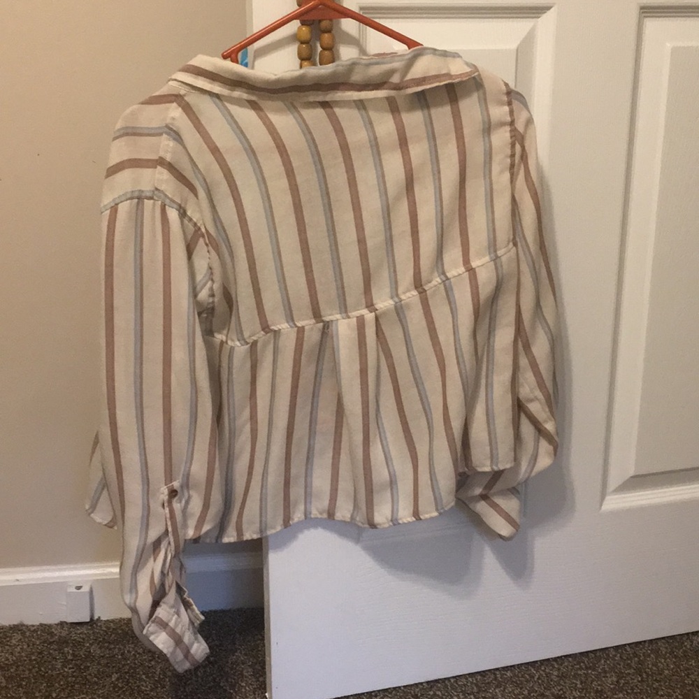 Cropped striped button up. - Picture 3 of 3
